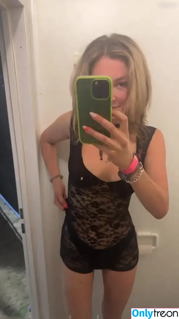 Julia Wulf nude photo #0150 (Juleslw)