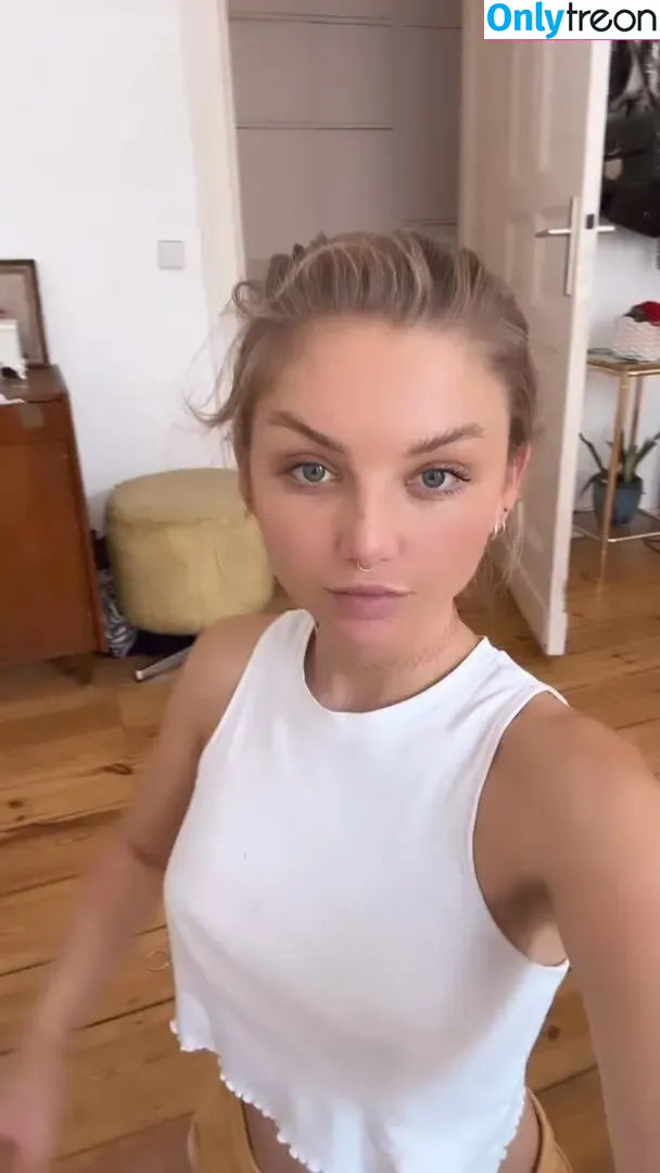 Julia Wulf nude photo #0217 (Juleslw)