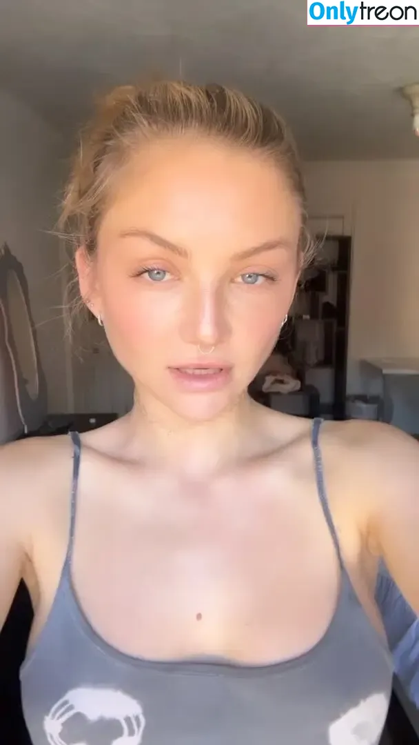 Julia Wulf nude photo #0277 (Juleslw)