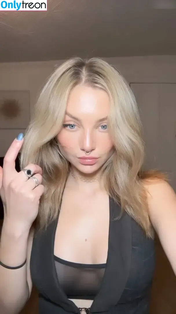 Julia Wulf nude photo #0286 (Juleslw)