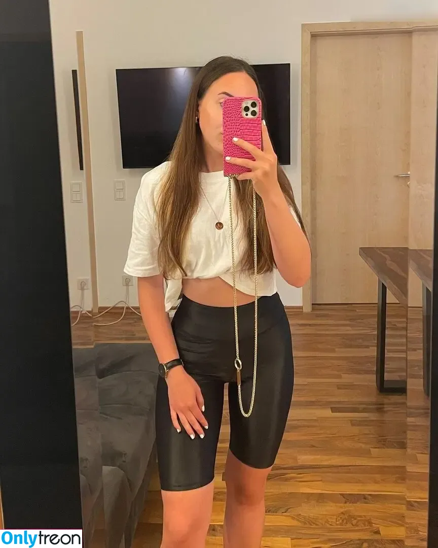 Juliabellax nude photo #0034 (Juliabellax)