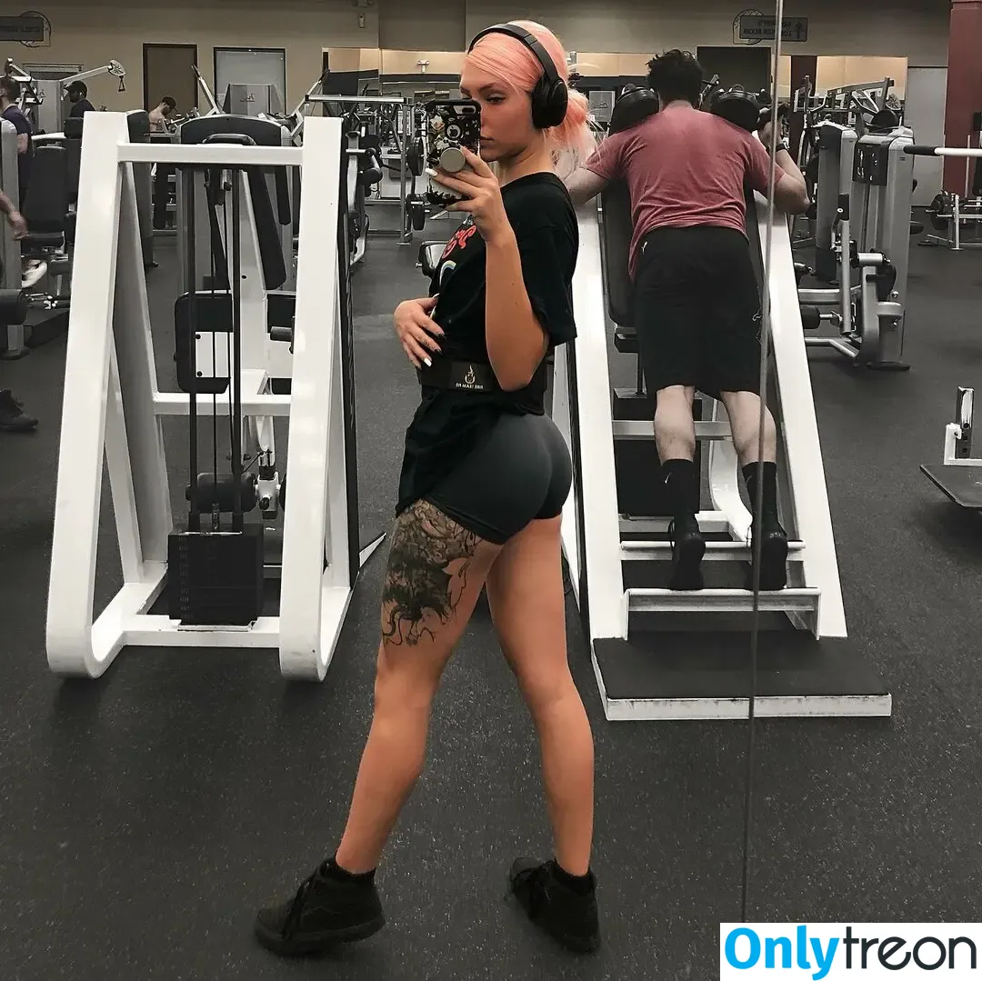 Juliakins nude photo #0016 (julia.kins)