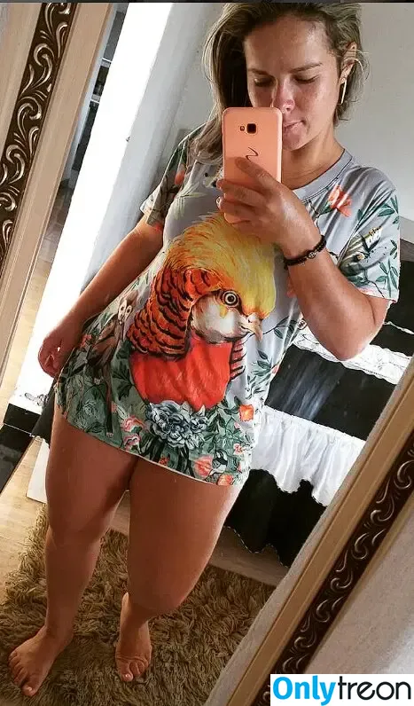 Juliana Andrade nude photo #0005 (julianaadinizg / lucianaandrade)
