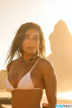 Juliana Paes / julianapaes nude photo #0363