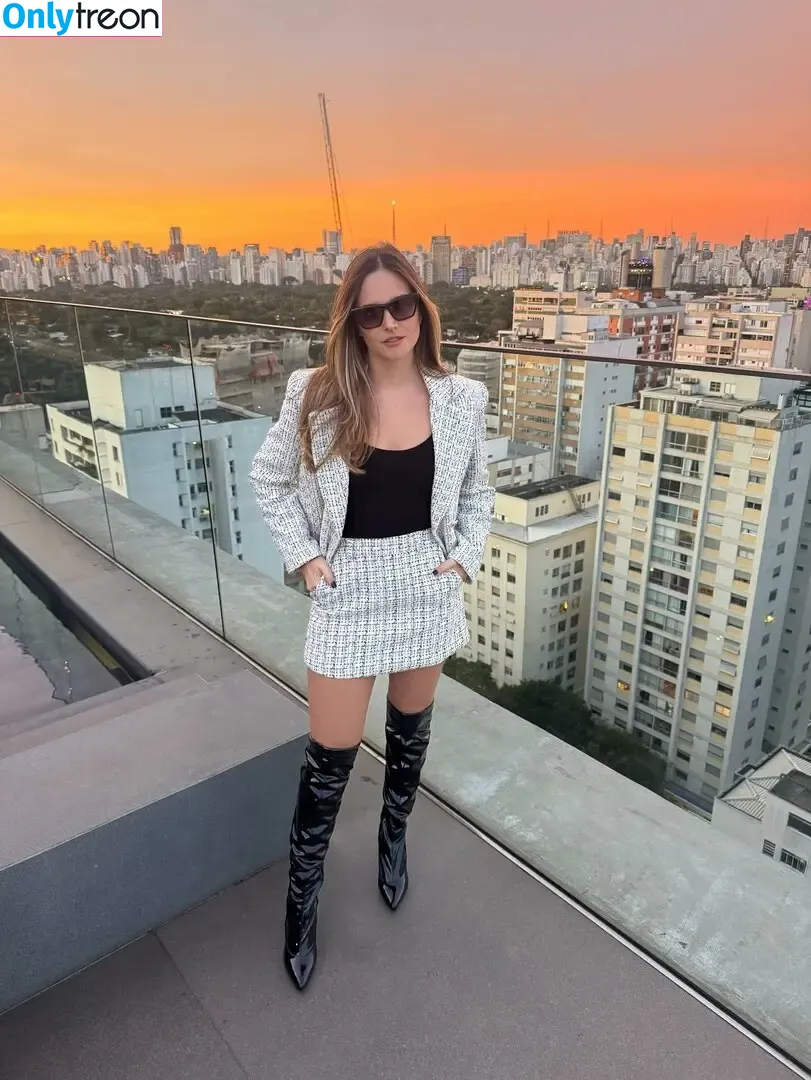 Juliana Paiva nude photo #0038 (juulianapaiva / paivaqueenfeet)