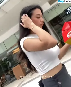 Juliana Roces / julianaroces nude photo #0027