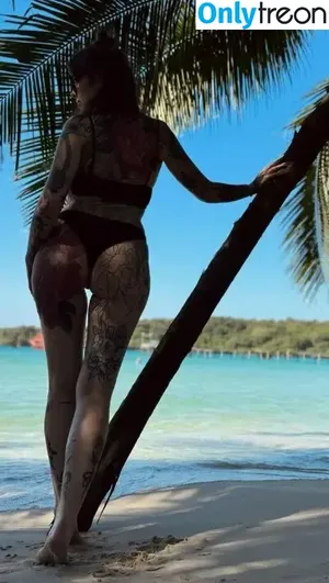  nude photo #0005