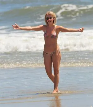 Julianne Hough / juleshough nude photo #0217