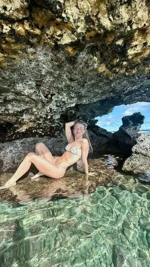 Julianne Hough / juleshough nude photo #0316