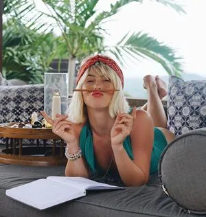 Julianne Hough / juleshough nude photo #0364