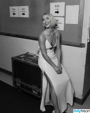 Julianne Hough / juleshough nude photo #0566