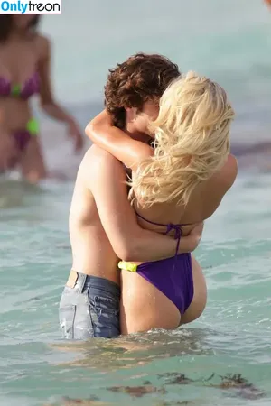 Julianne Hough / juleshough nude photo #0711