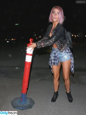 Julianne Hough / juleshough nude photo #0774