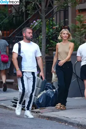 Julianne Hough / juleshough nude photo #0797