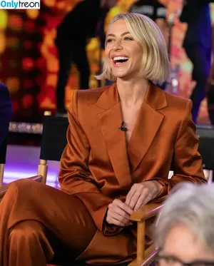 Julianne Hough / juleshough nude photo #0863