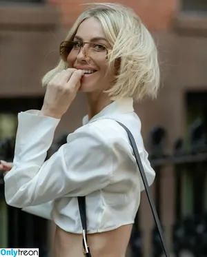 Julianne Hough / juleshough nude photo #0906