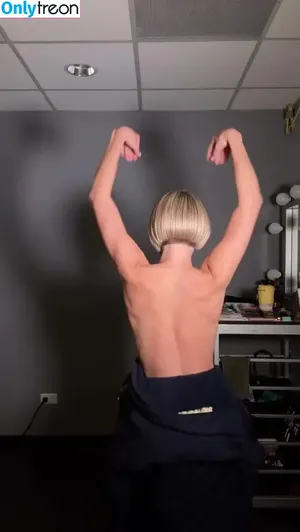 Julianne Hough / juleshough nude photo #0913