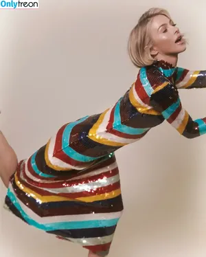 Julianne Hough / juleshough nude photo #0988