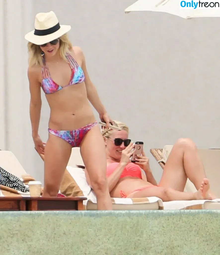 Julianne Hough nude photo #0224 (juleshough)