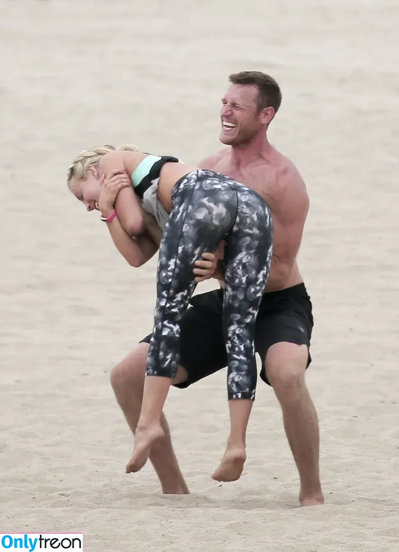 Julianne Hough nude photo #0249 (juleshough)
