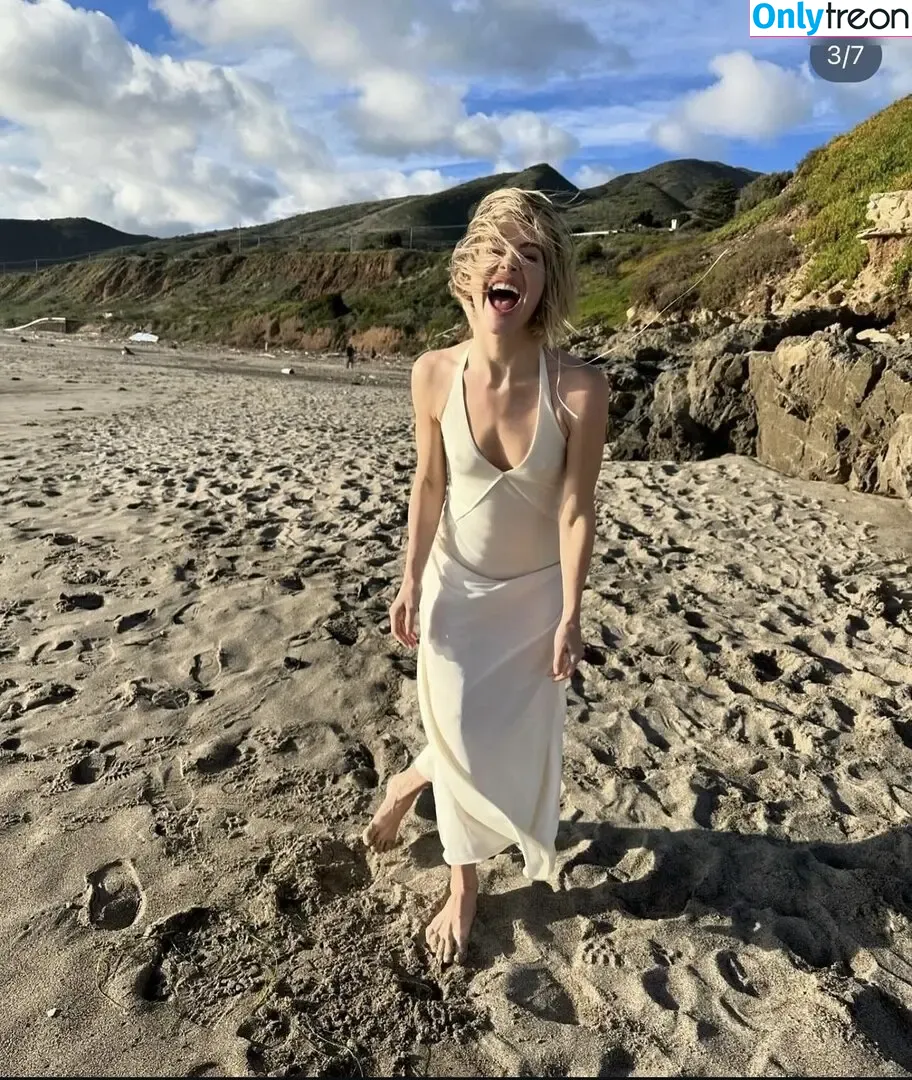 Julianne Hough nude photo #0632 (juleshough)