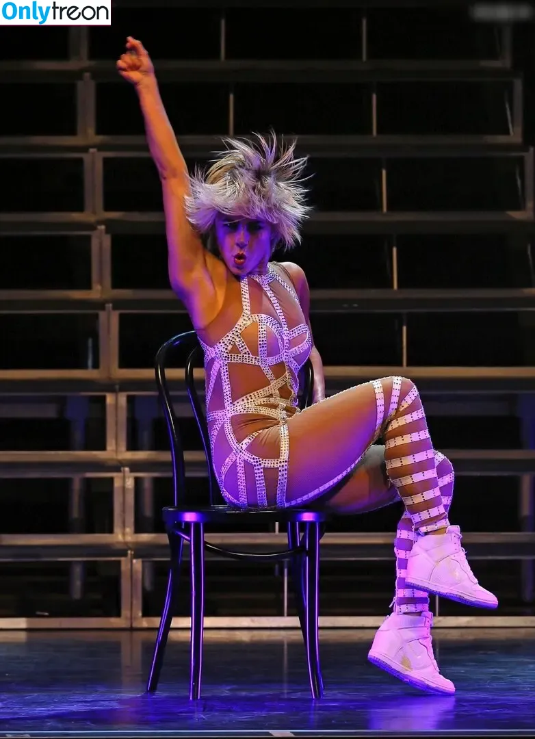 Julianne Hough nude photo #0765 (juleshough)