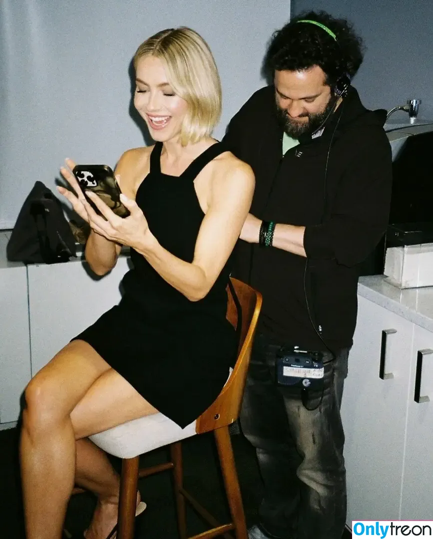 Julianne Hough nude photo #0819 (juleshough)