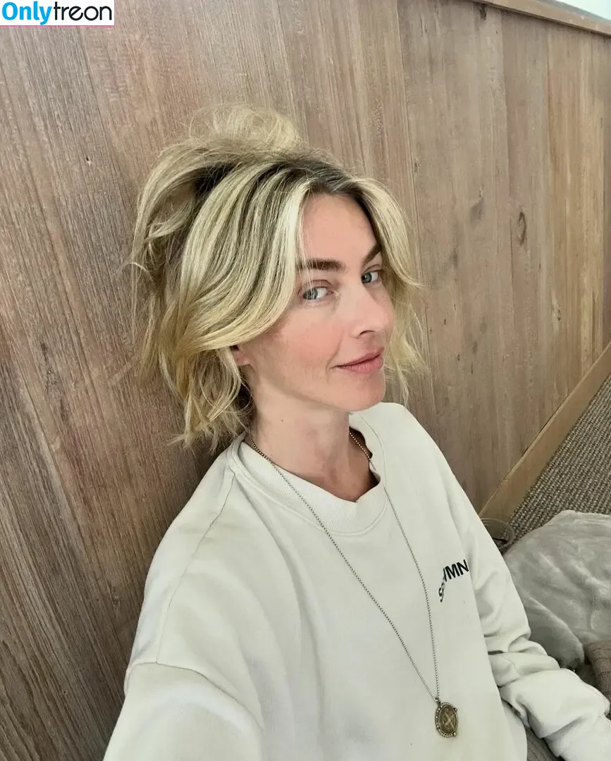 Julianne Hough nude photo #0826 (juleshough)