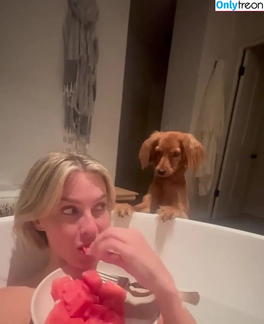 Julianne Hough nude photo #0830 (juleshough)
