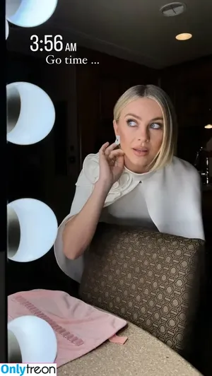 Julianne Hough / juleshough nude photo #1097