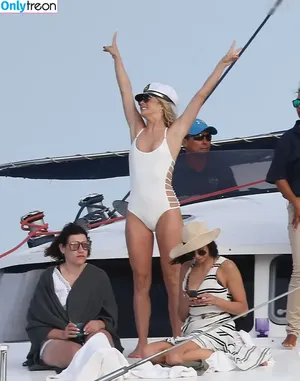 Julianne Hough / juleshough nude photo #1260