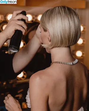 Julianne Hough / juleshough nude photo #1561