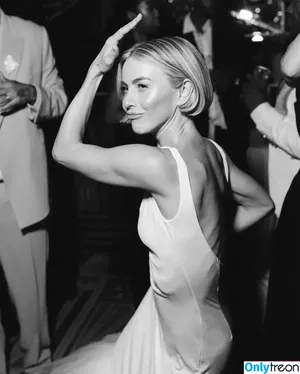 Julianne Hough / juleshough nude photo #1591