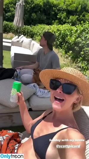 Julianne Hough / juleshough nude photo #1629