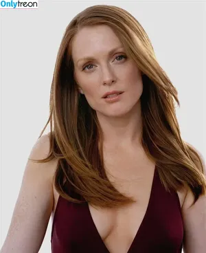 Julianne Moore / juliannemoore nude photo #0157