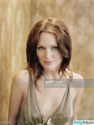 Julianne Moore / juliannemoore nude photo #0164