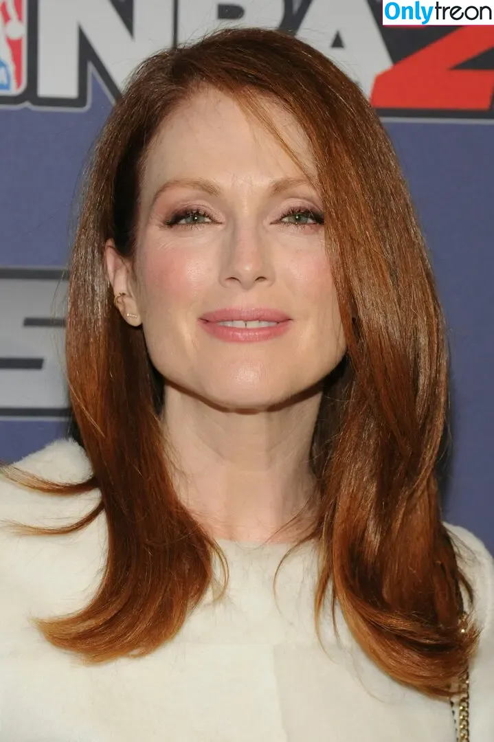 Julianne Moore nude photo #0162 (juliannemoore)