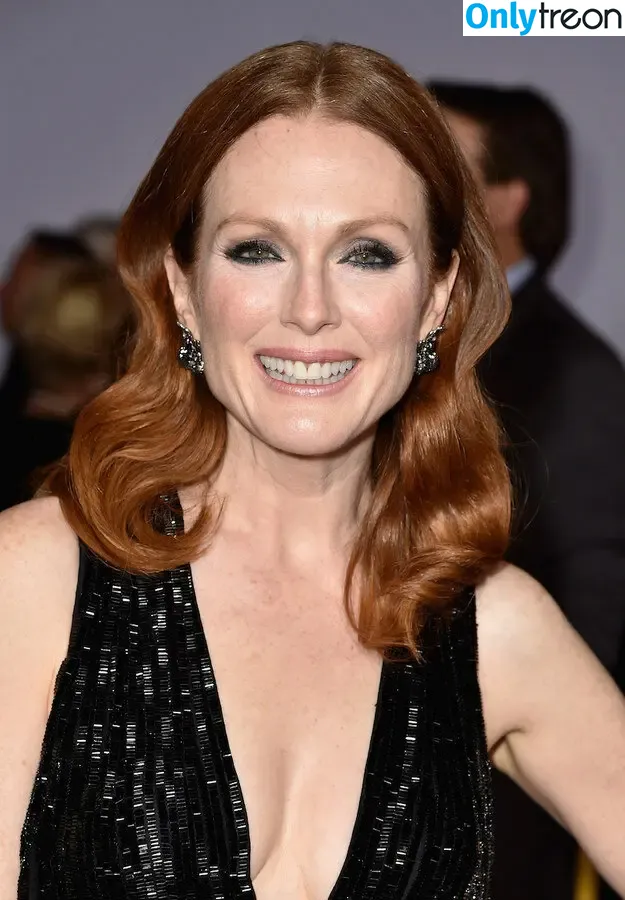 Julianne Moore nude photo #0178 (juliannemoore)