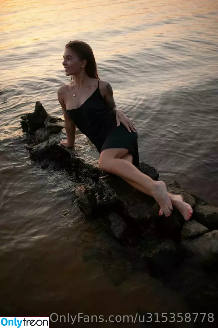 juliawind nude photo #0002 (Julia Wind / julia.wind)