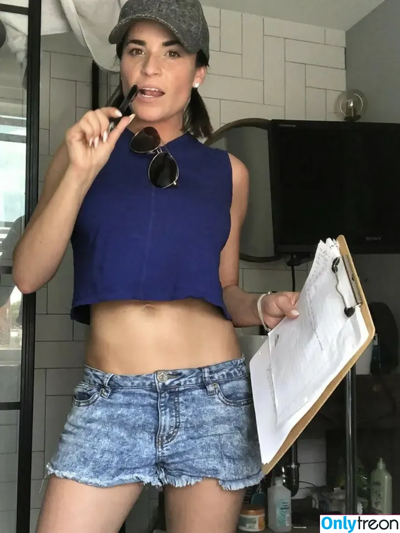 Julie Stackhouse nude photo #0007 (actorjuliestack)