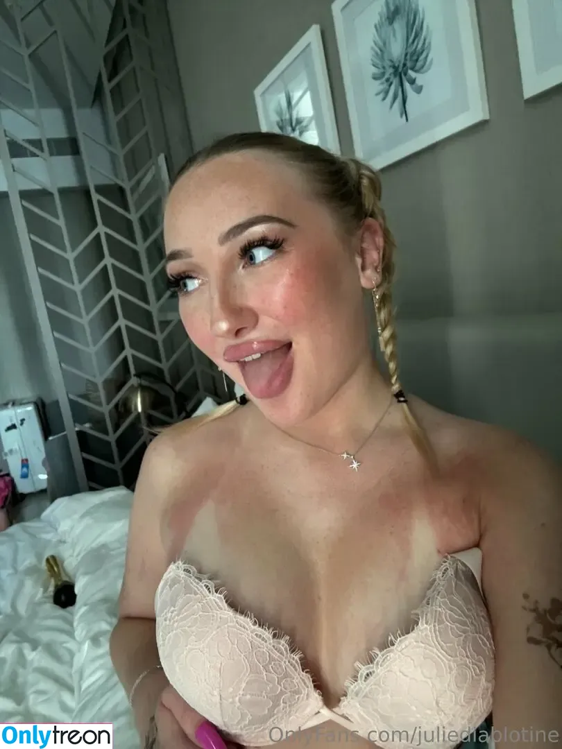juliediablotine nude photo #0002 (lajuliepop)