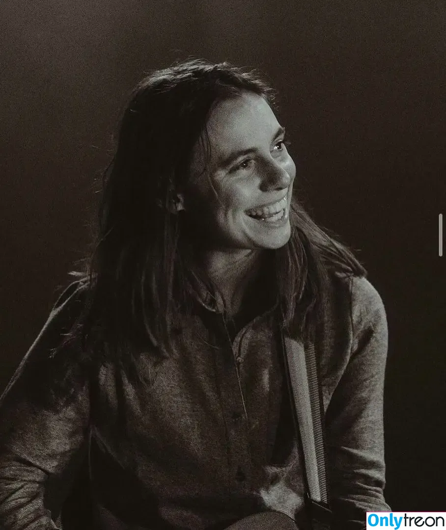 Julien Baker nude photo #0006 (julienrbaker)