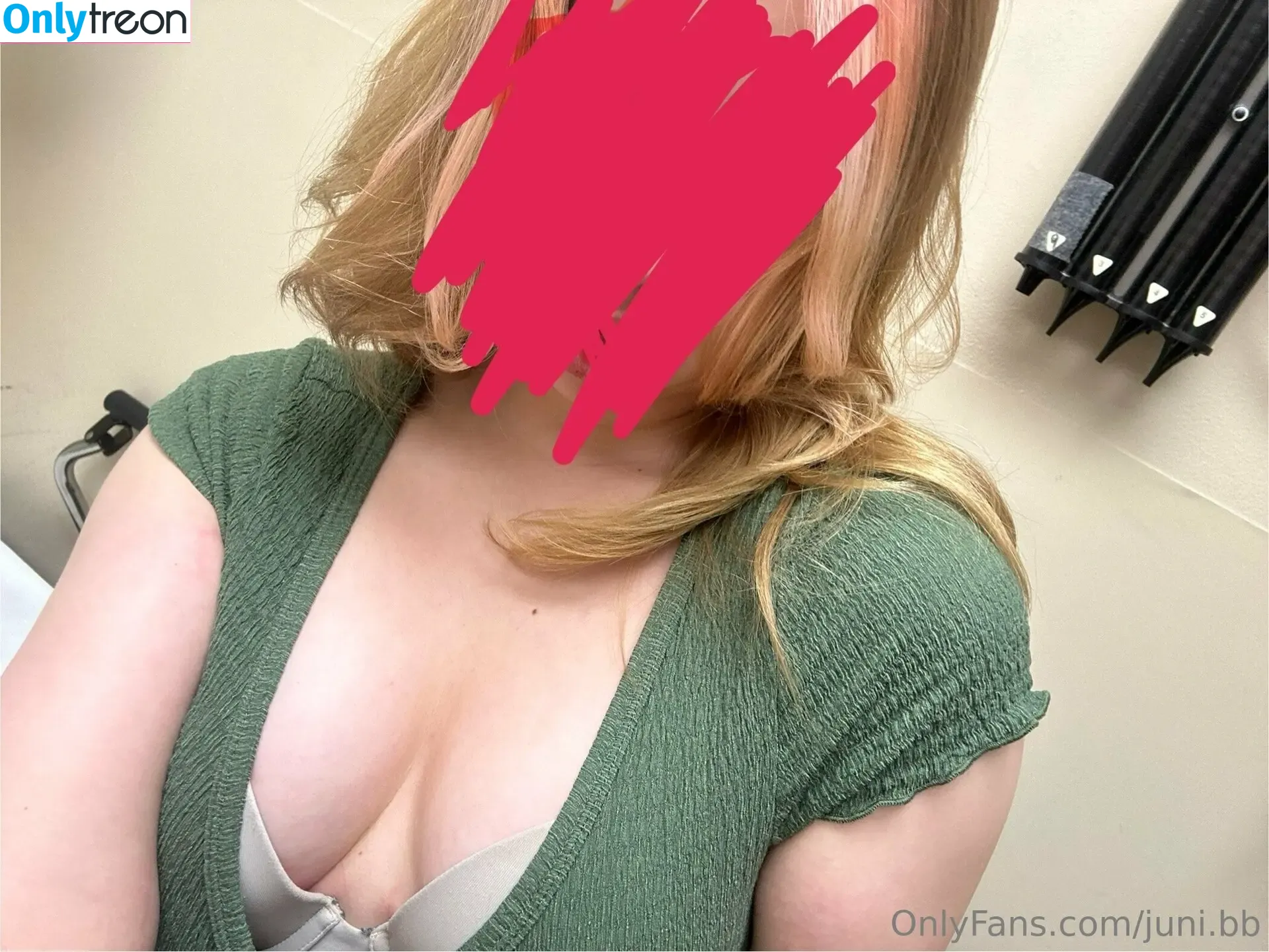juni.bb nude photo #0001 (jrthetabby)