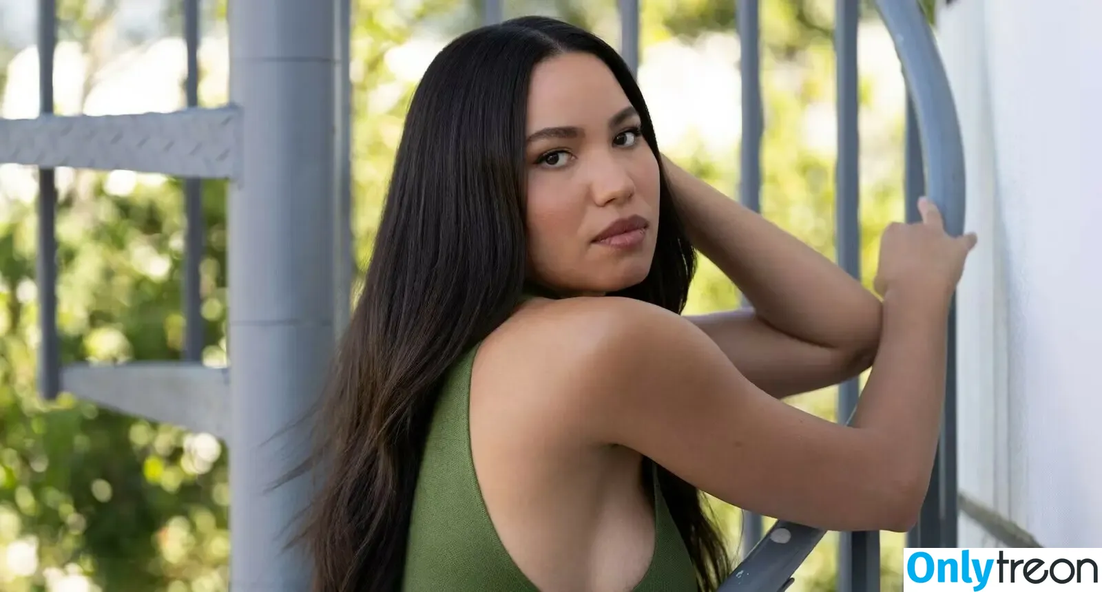 Jurnee Smollett nude photo #0664 (jurneesmollett)