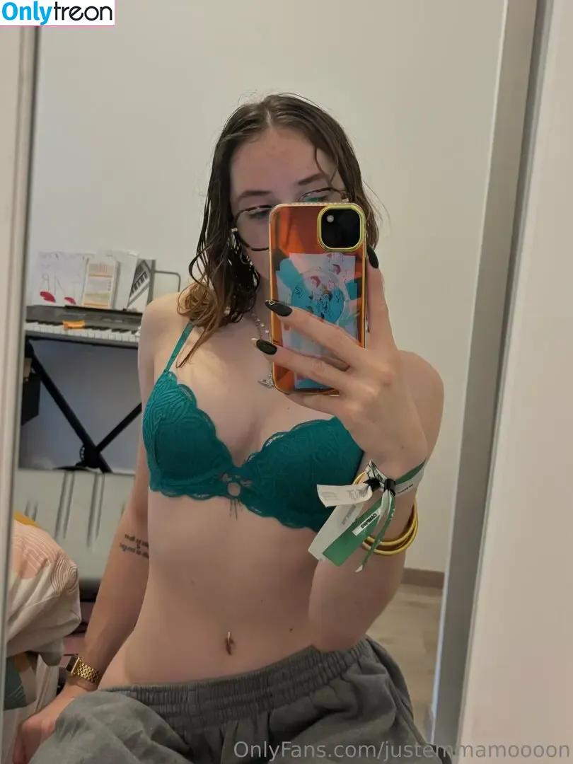 justemmamoooon nude photo #0025 (emmaloveee__)