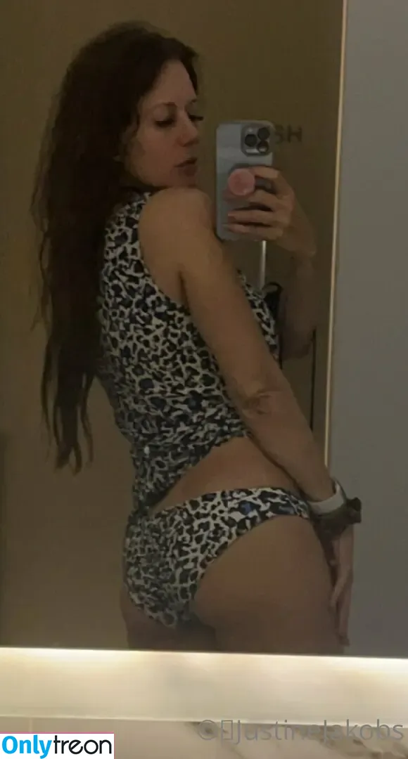 justinejakobs nude photo #1211 (justine.fun)