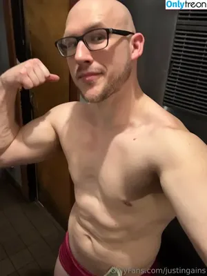justingains / the_justin_gains nude photo #0100
