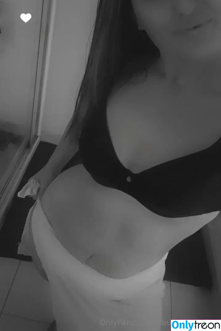 justlaylah nude photo #0011 (justlayla.x)
