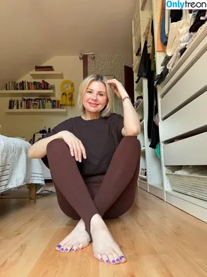 justmariisfeetofficial / Mariis / justmariisfeet nude photo #0012