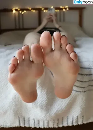 justmariisfeetofficial / Mariis / justmariisfeet nude photo #0047